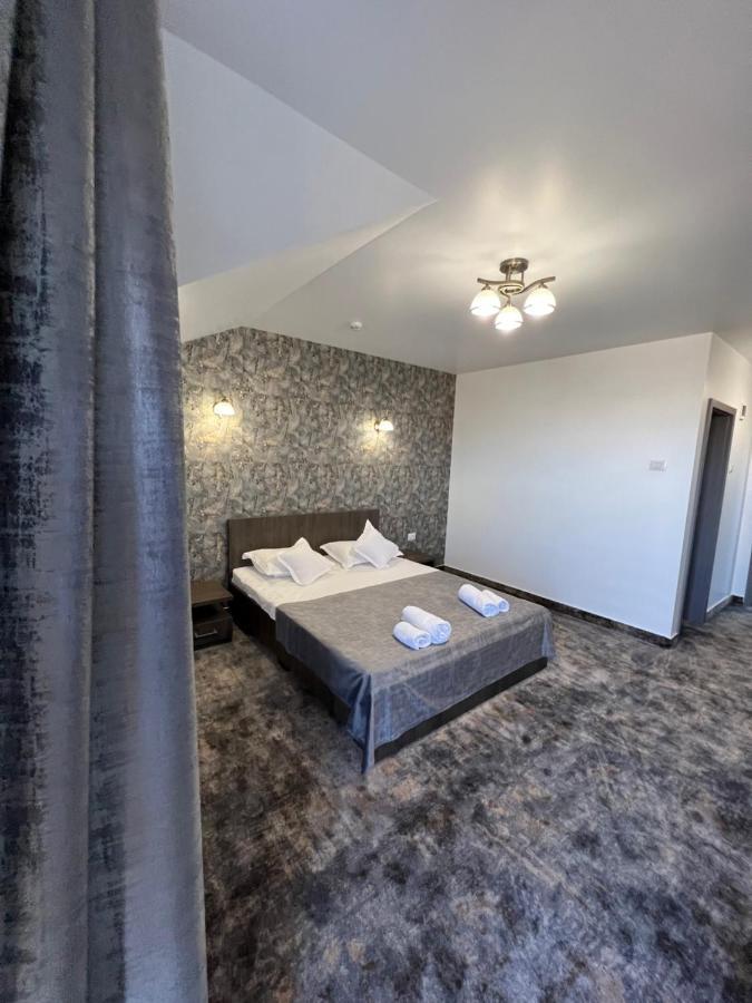 Motel Infinit Targu Jiu Bagian luar foto