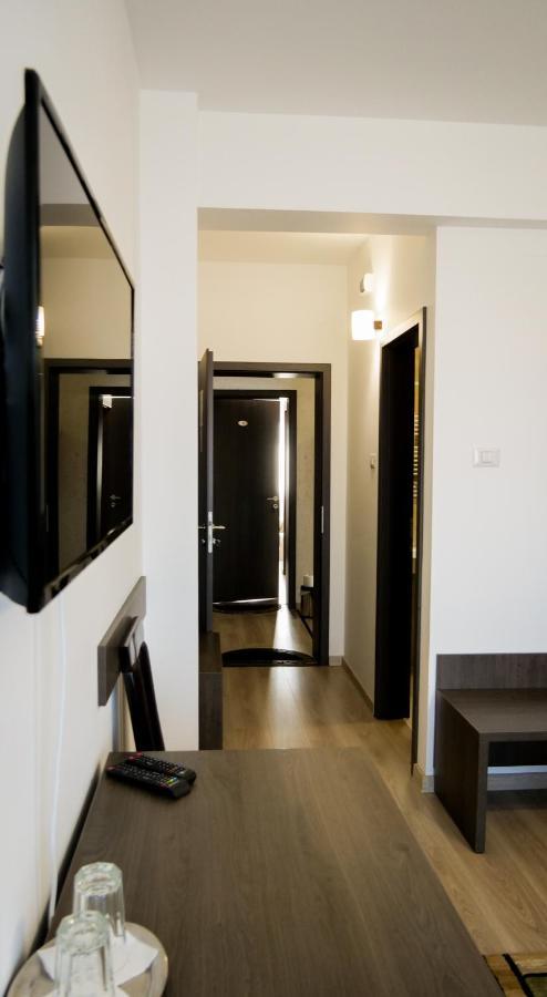 Motel Infinit Targu Jiu Bagian luar foto