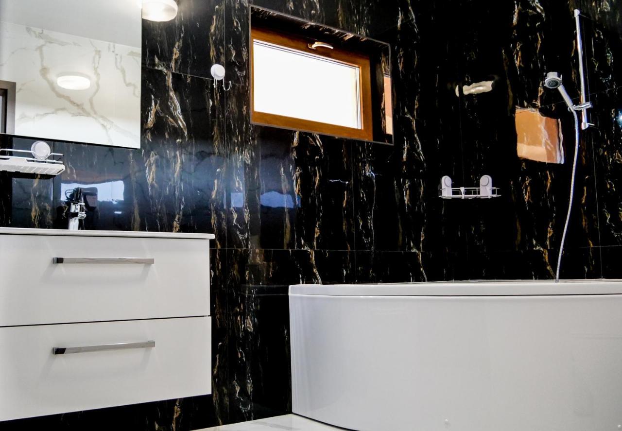 Motel Infinit Targu Jiu Bagian luar foto