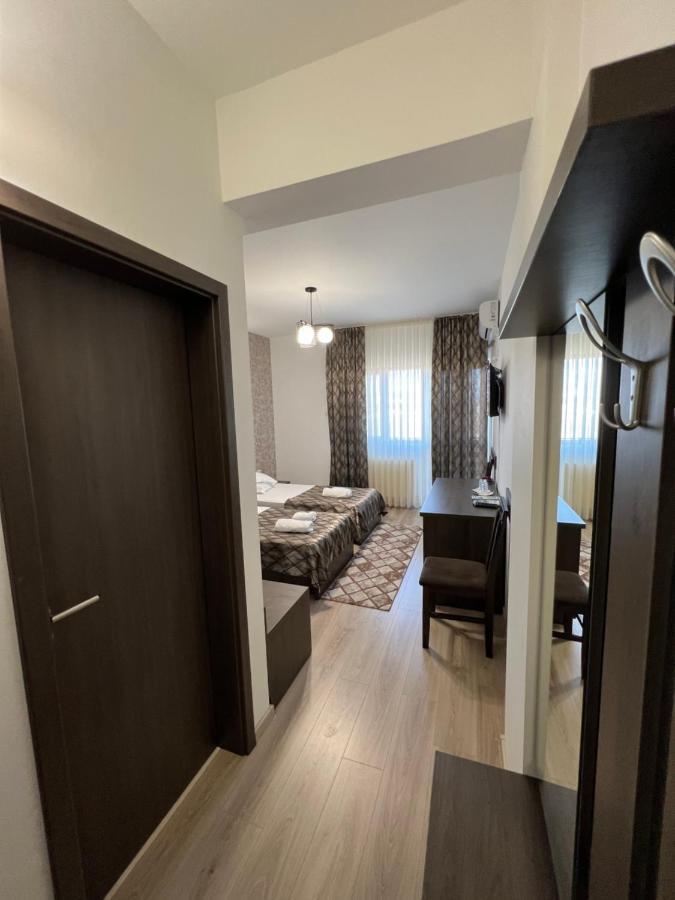 Motel Infinit Targu Jiu Bagian luar foto
