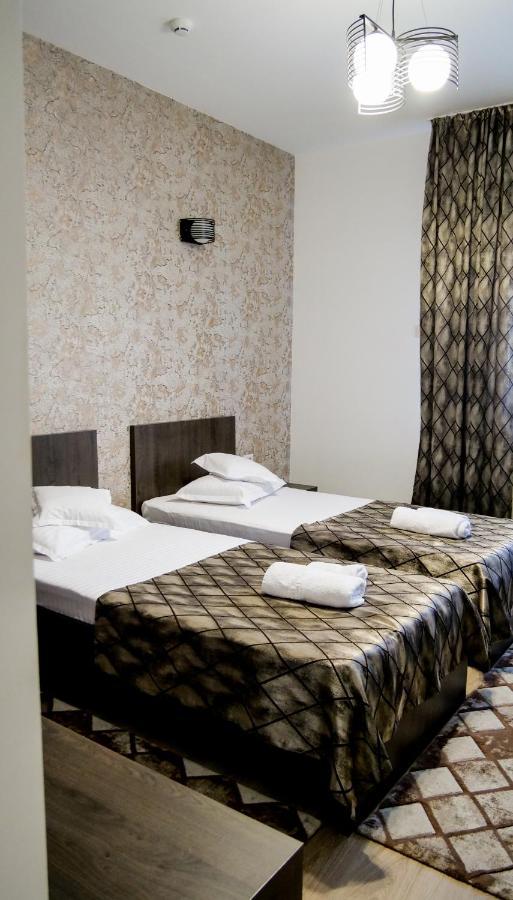 Motel Infinit Targu Jiu Bagian luar foto