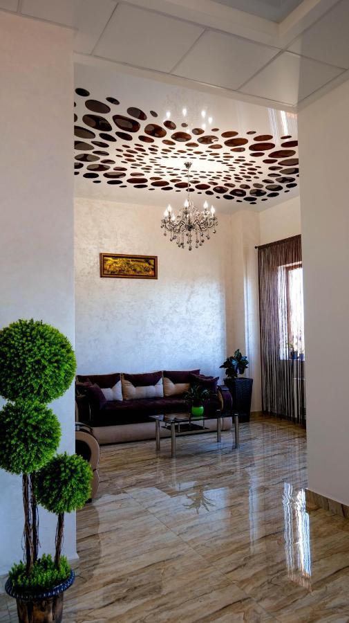 Motel Infinit Targu Jiu Bagian luar foto