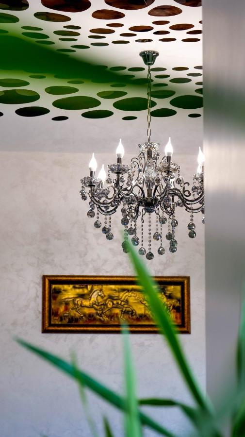 Motel Infinit Targu Jiu Bagian luar foto