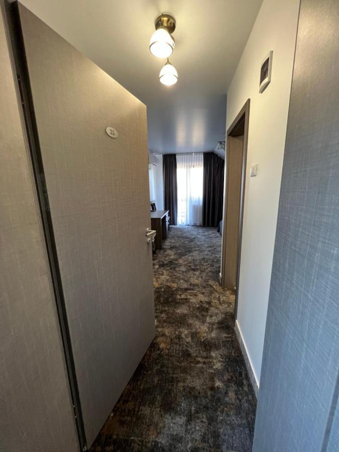 Motel Infinit Targu Jiu Bagian luar foto