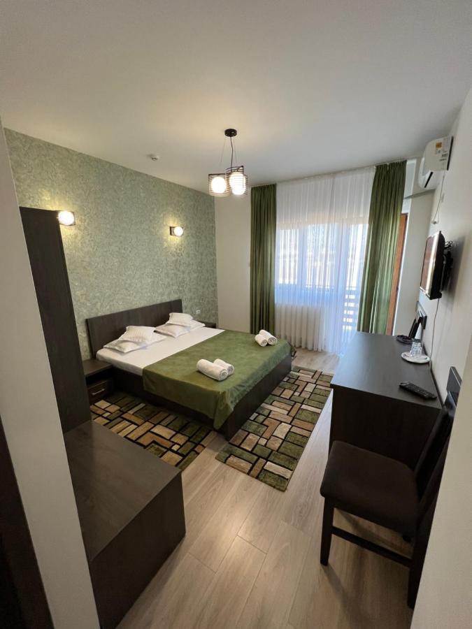 Motel Infinit Targu Jiu Bagian luar foto